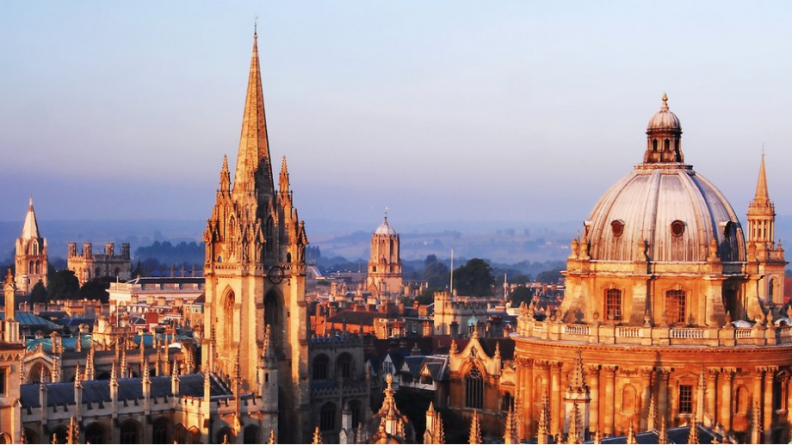 Общество: Британский университет впервые признан лучшим вузом мира
