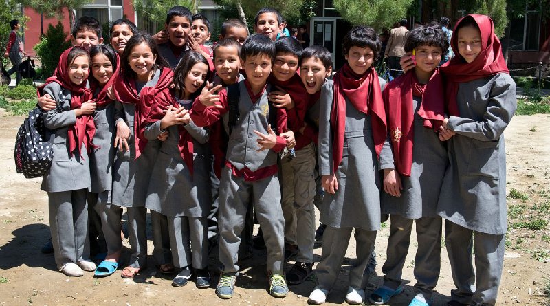 Бизнес и финансы: Британия выделит £750 млн. благотворительной помощи Афганистану