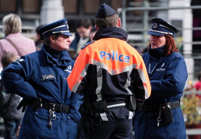 В мире: Двое брюссельских полицейских ранены возможным террористом