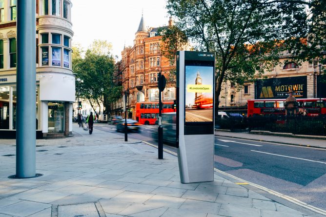 Технологии: В Лондоне появятся новые телефонные кабинки с бесплатным Wi-Fi