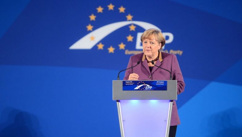 Закон и право: Меркель советует Британии принимать всех мигрантов, чтобы стать частью единого рынка