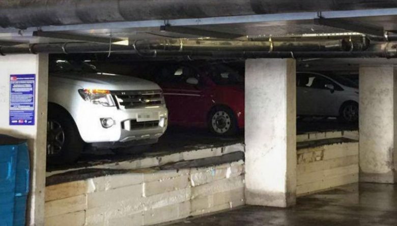Происшествия: Машины оказались прижаты к потолку лондонской стоянки из-за потопа