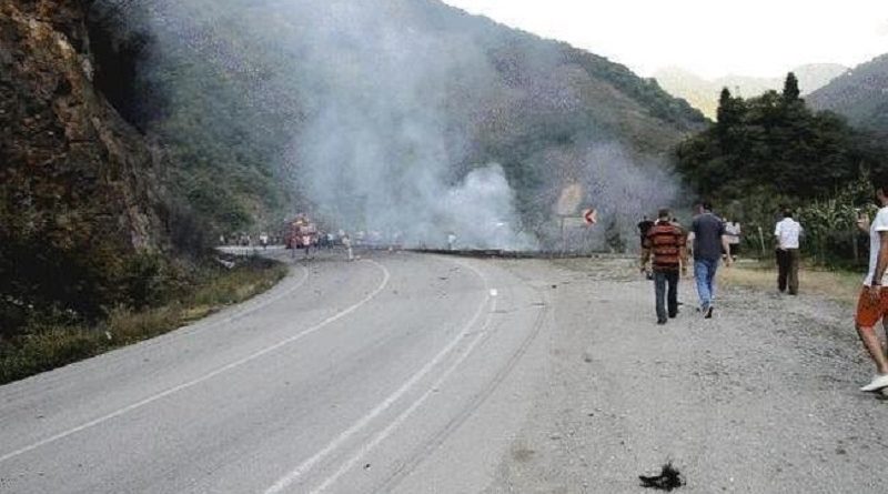 Турецкий курорт, популярный среди британских туристов, пострадал от ракетного удара 14102016 В мире: Турецкий курорт, популярный среди британских туристов, пострадал от ракетного удара