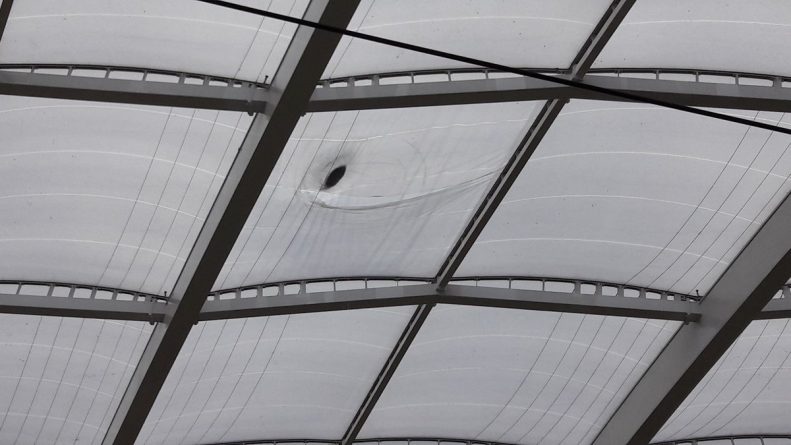 Происшествия: В Манчестере на пассажиров обрушилась крыша вокзала Виктория