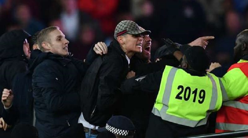 Футбольные фанаты устроили драку на London Stadium 29102016 Происшествия: Футбольные фанаты устроили драку на London Stadium