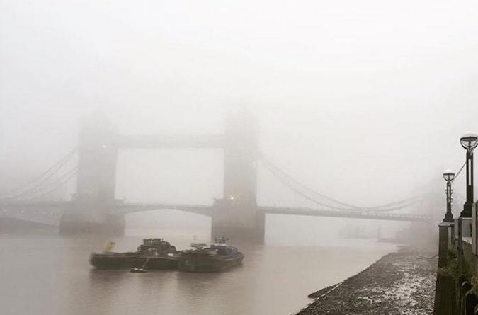 Здоровье и красота: Из-за тумана на выходных воздух в Лондоне стал грязнее