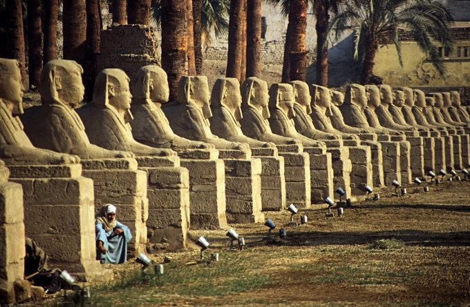 В мире: В Египте археологи нашли город старше 7,000 лет