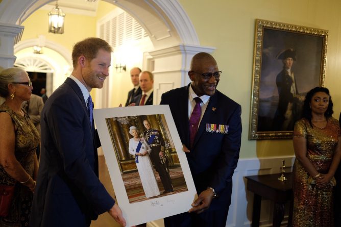 Знаменитости: Принц Гарри: "формальное, но веселое" карибское турне