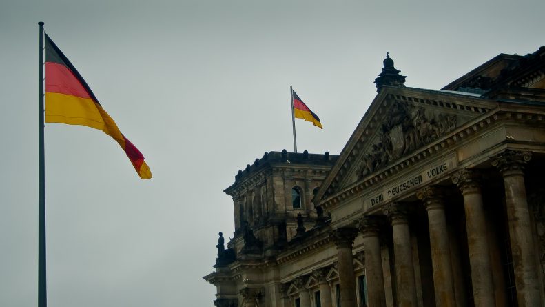 В мире: Исламский шпион пойман в спецслужбах Германии