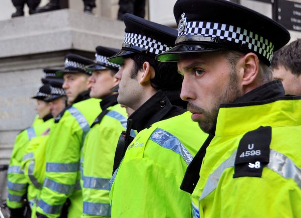Происшествия: Улицу восточного Лондона заблокировали из-за угрозы теракта