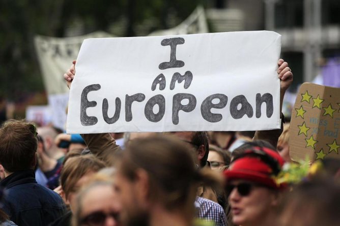 Закон и право: Граждан ЕС хотят депортировать из Британии