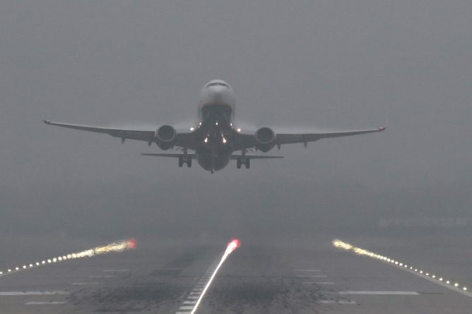 Погода: Погода в Лондоне: густой туман и отмена рейсов