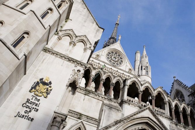Закон и право: В Высокий суд подали новый иск против Brexit