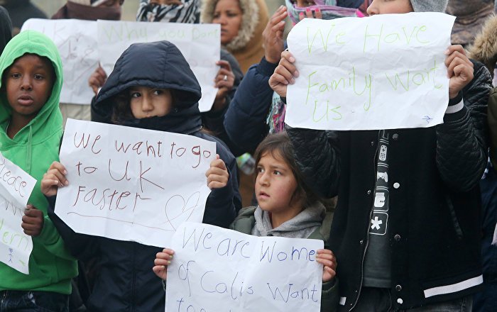 Закон и право: Дети-беженцы из "Джунглей Кале" не знают своего будущего