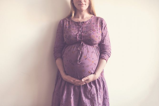 Здоровье и красота: Четыре из десяти британских матерей пьют во время беременности
