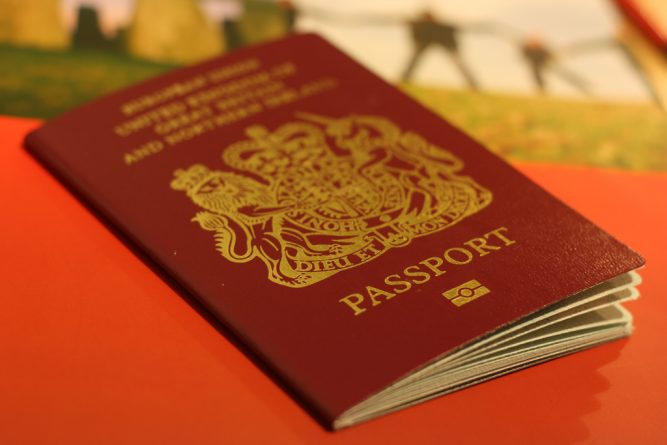 Популярное: Составлен рейтинг самых "сильных" паспортов мира