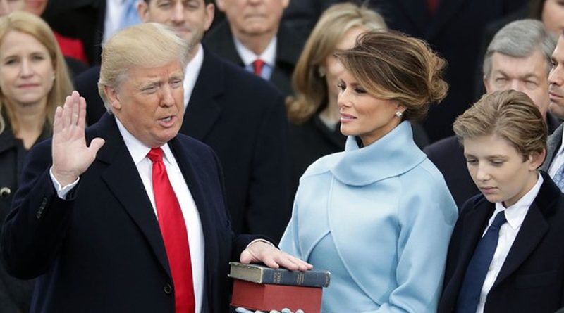 Во время трансляции инаугурации Дональда Трампа по ВВС шли титры детского шоу 21012017 Юмор: Во время трансляции инаугурации Дональда Трампа по ВВС шли титры детского шоу