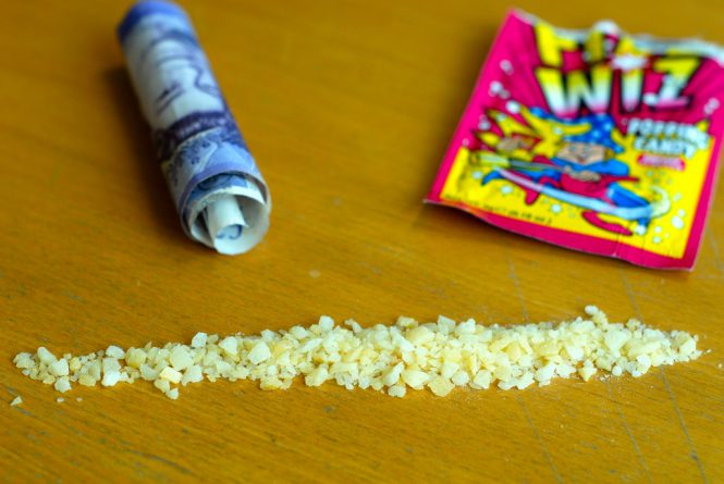 Происшествия: Четверо школьников перепутали кокаин с шербетом