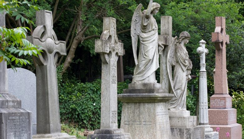 Общество: В Highgate Cemetery опубликовали данные 160 000 захороненных и сделали сайт для поиска могил