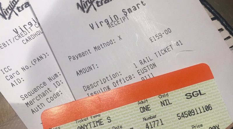 Мужчина купил билет за £159 девушке, которая не могла уехать из Лондона 20012017 Общество: Мужчина купил билет за £159 девушке, которая не могла уехать из Лондона