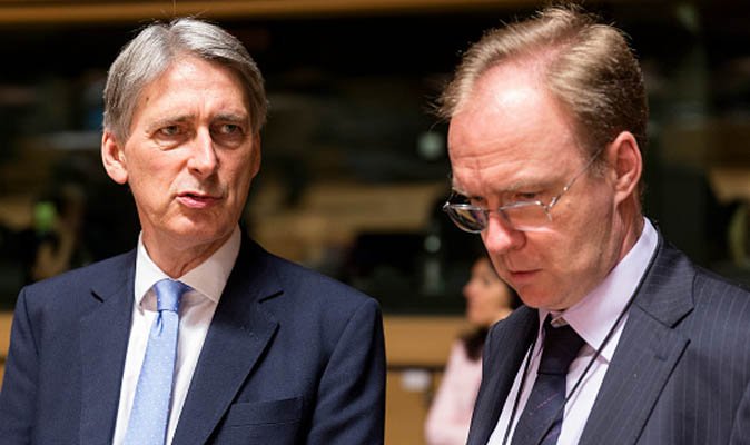 Политика: Посол Великобритании в ЕС покинул свой пост в преддверии переговоров по Brexit