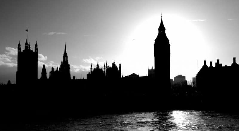 Политика: Лондон: Какие секторы не обойдутся без иммигрантов?