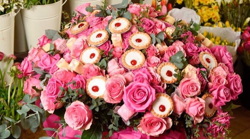 В Mr Kipling испекли торт из цветов ко Дню святого Валентина 11022017 Досуг: В Mr Kipling испекли торт из цветов ко Дню святого Валентина