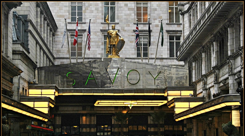 Знаменитости: Клиентка фешенебельного лондонского отеля захотела побыть Клеопатрой