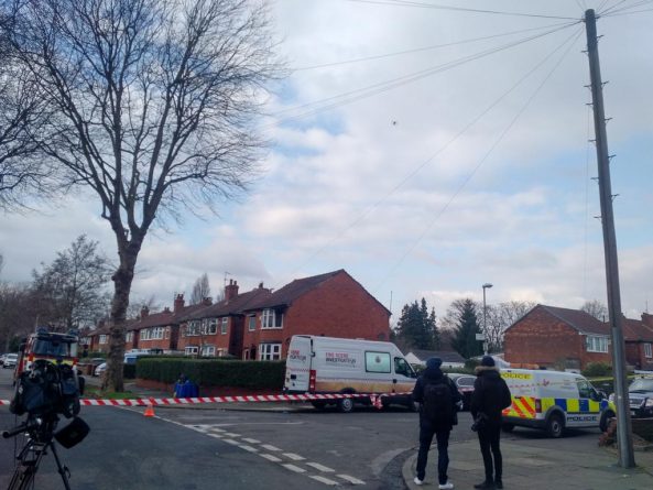 Происшествия: Два человека погибли и еще пятеро ранены во время пожара в Манчестере