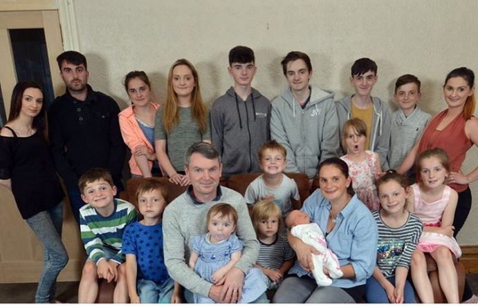 Общество: Самая большая семья Великобритании ожидает двадцатого ребенка