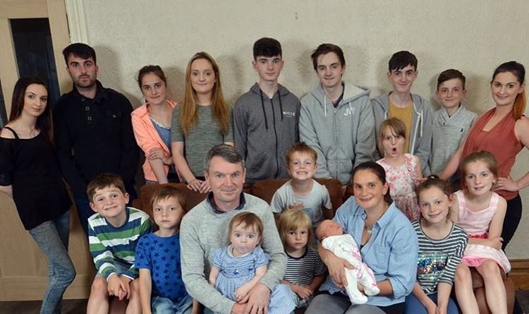 Общество: Самая большая семья Великобритании ожидает двадцатого ребенка
