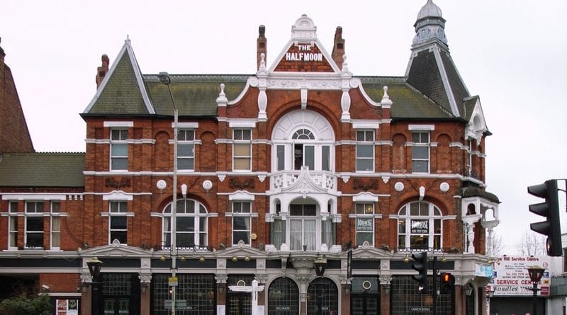 Знаменитый паб Half Moon открывается после трех лет затишья 18032017 Досуг: Знаменитый паб Half Moon открывается после трех лет затишья
