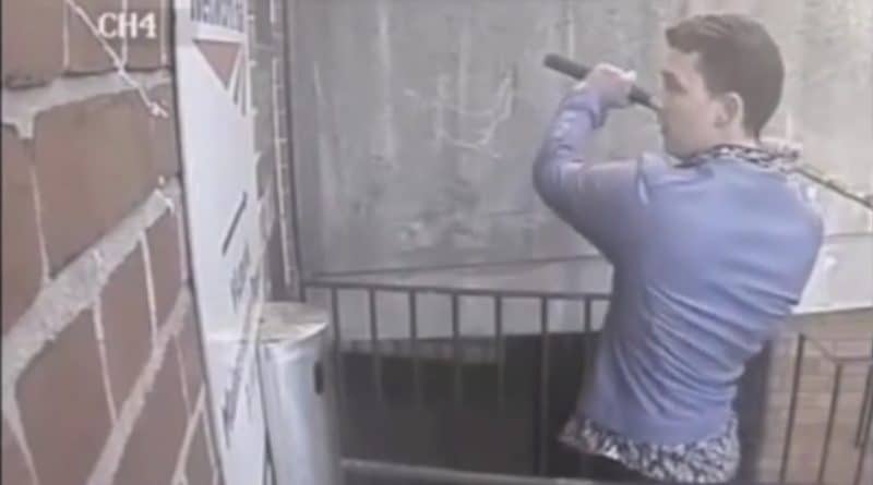 Происшествия: Мужчина с кувалдой учинил разгром на железнодорожной станции