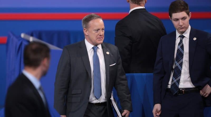 В Белом доме извинились за то, что обвинили в шпионаже британскую спецслужбу 17032017 Политика: В Белом доме извинились за то, что обвинили в шпионаже британскую спецслужбу