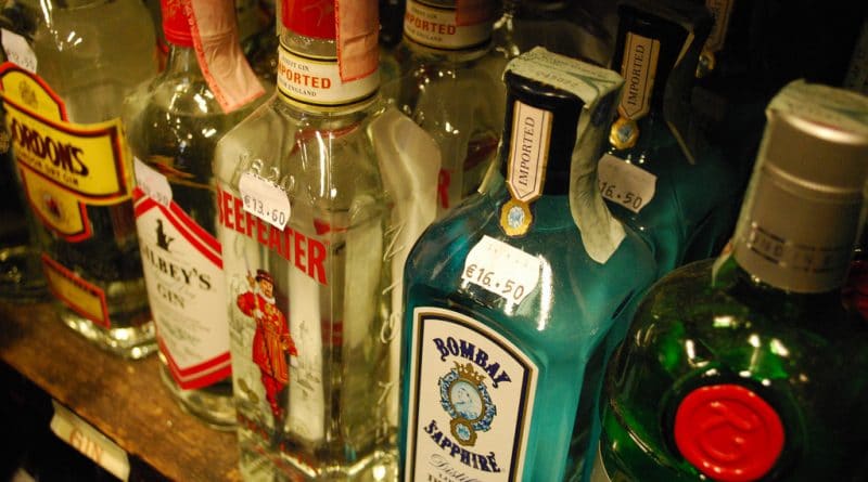 Общество: Джин возвращается в “инфляционную корзину”