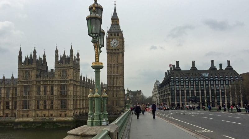 Число погибших возросло до 4 жертв и восемь человек арестовано в связи с атакой 23032017 Происшествия: Число погибших возросло до 4 жертв и восемь человек арестовано в связи с атакой