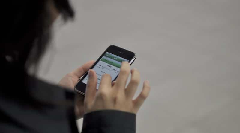 Четырехлетний мальчик спас жизнь матери, когда связался с полицейскими через Siri 24032017 Общество: Четырехлетний мальчик спас жизнь матери, когда связался с полицейскими через Siri