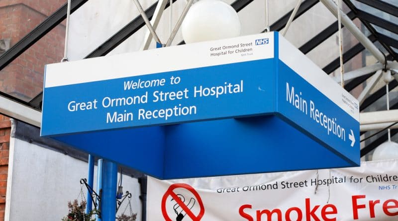 Семейная пара арестована за попытку похитить недоношенного младенца из больницы 09032017 Происшествия: Семейная пара арестована за попытку похитить недоношенного младенца из больницы