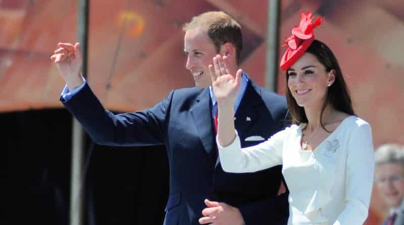 Герцогиня Кембриджская встретилась с родителями одноклассников принца Джорджа 29032017 Знаменитости: Герцогиня Кембриджская встретилась с родителями одноклассников принца Джорджа