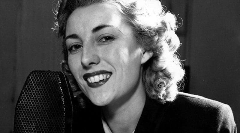 Голос победы: Даме Вере Линн исполняется 100 лет 20032017 Знаменитости: Голос победы: Даме Вере Линн исполняется 100 лет