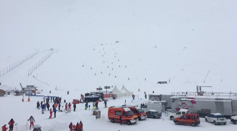 На горнолыжном курорте в Тине сошла лавина 07032017 Происшествия: На горнолыжном курорте в Тине сошла лавина