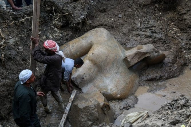 Популярное: Археологи отыскали восьмиметровую статую Рамзеса II в Египте