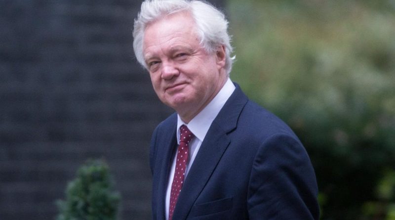 Политика: Дэвид Дэвис - "восставшим Тори": Не саботируйте Brexit
