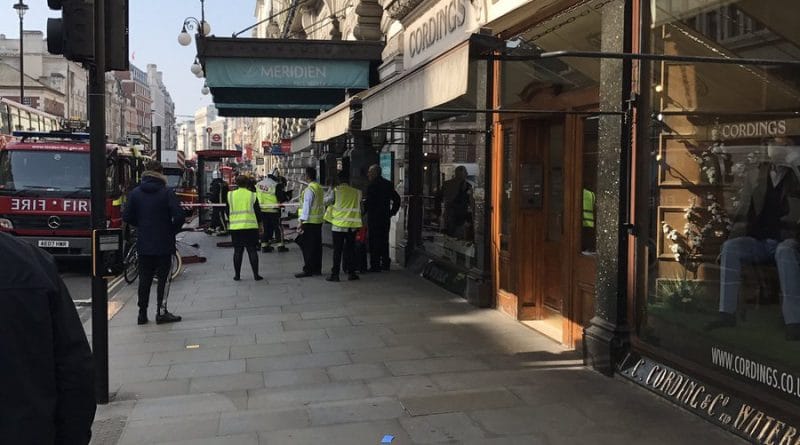 Пятизвездочный отель на Пикадилли эвакуирован из-за пожара в бойлерной 27032017 Происшествия: Пятизвездочный отель на Пикадилли эвакуирован из-за пожара в бойлерной