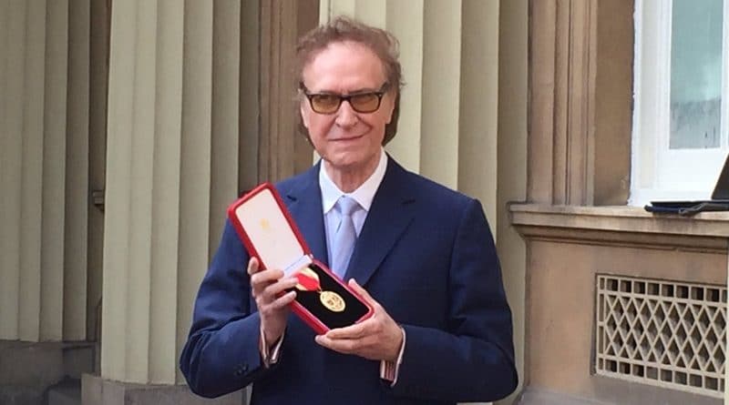 Рэй Дэвис, фронтмен The Kinks, получил звание рыцаря 16032017 Знаменитости: Рэй Дэвис, фронтмен The Kinks, получил звание рыцаря