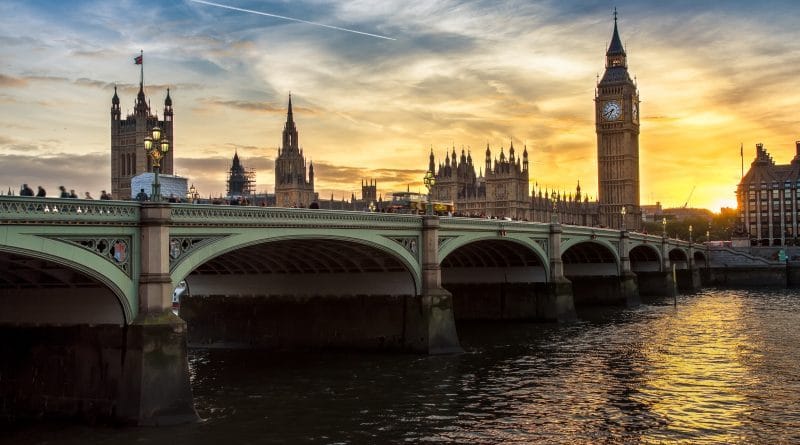 Члены парламента отклонили поправки палаты Лордов 13032017 Политика: Члены парламента отклонили поправки палаты Лордов