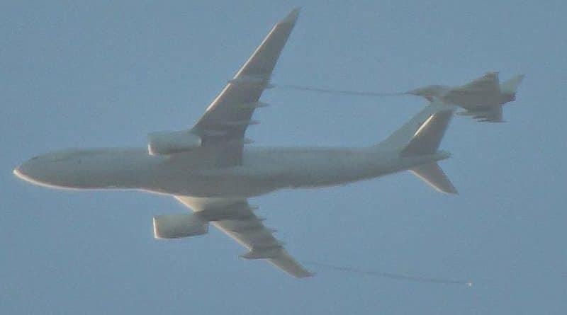 Истребители RAF перехватили частный самолет в небе над Бирмингемом 07032017 Происшествия: Истребители RAF перехватили частный самолет в небе над Бирмингемом