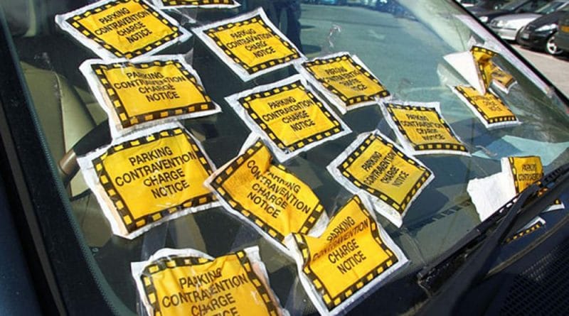 Брошенный в Бирмингеме автомобиль оштрафован на сумму, которая превышает стоимость самой машины 21032017 Недвижимость: Брошенный в Бирмингеме автомобиль оштрафован на сумму, которая превышает стоимость самой машины