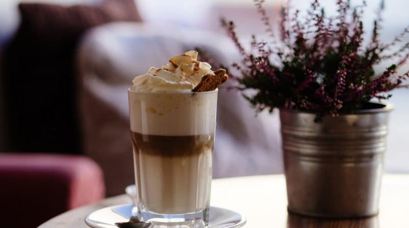 Порция горячего шоколада содержит больше соли чем пачка чипсов 20032017 Здоровье и красота: Порция горячего шоколада содержит больше соли чем пачка чипсов