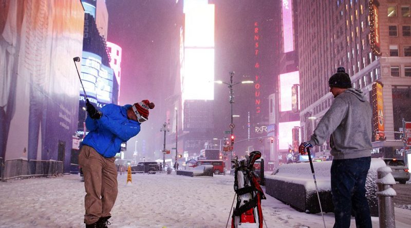 Погода: Шторм Стелла двигается из США в направлении Лондона